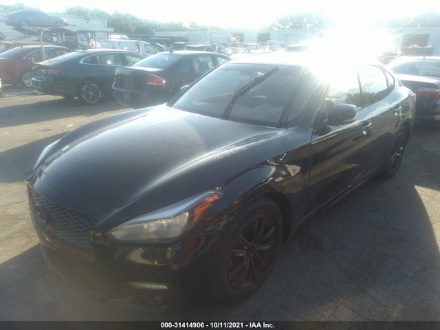 2018 Infiniti Q70, VIN: JN1BY1AP6JM181234