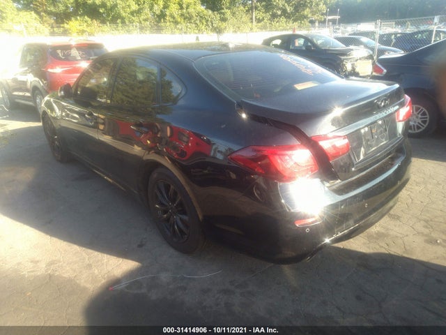 2018 Infiniti Q70, VIN: JN1BY1AP6JM181234