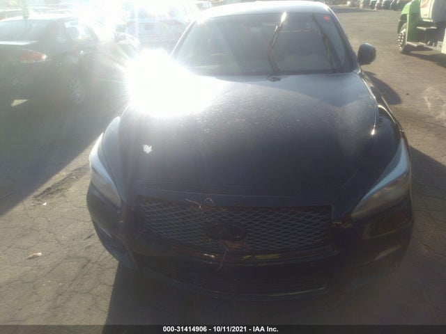 2018 Infiniti Q70, VIN: JN1BY1AP6JM181234