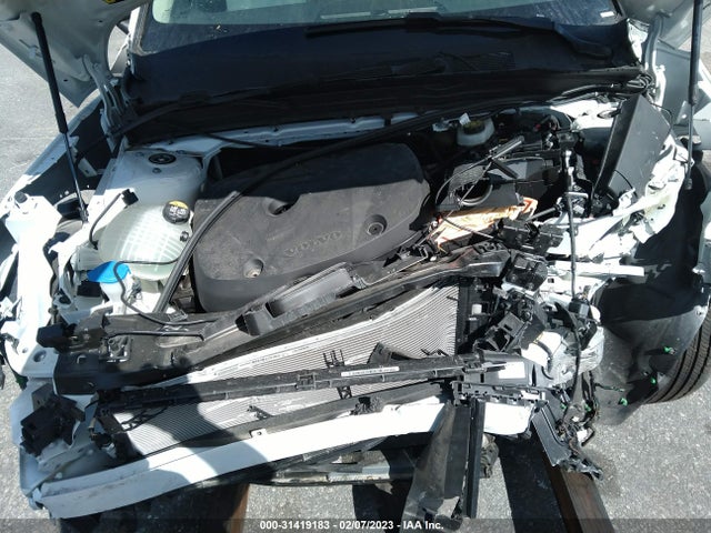 2021 Volvo XC40, VIN: YV4162UL3M2569600