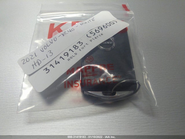 2021 Volvo XC40, VIN: YV4162UL3M2569600