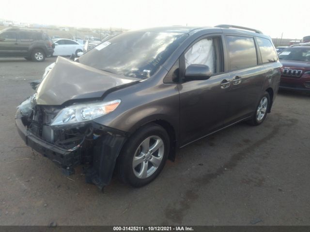 Toyota SIENNA LE 2015 5TDKK3DC3FS551229 Image 2