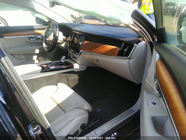 2018 Volvo S90, VIN: LVYBC0AL0JP038144