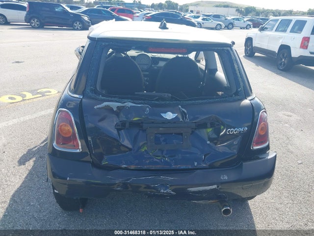 2007 MINI COOPER WMWMF33517TT56682 Photo 5