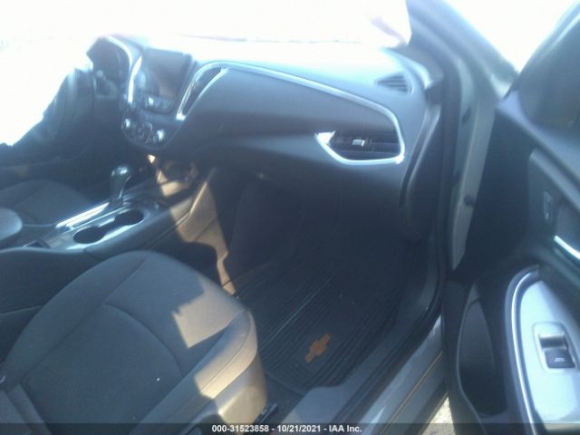 1G1ZE5STXHF195930 Chevrolet MALIBU 1LT