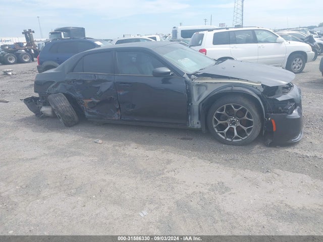 Chrysler 300 300s 2018 2C3CCABGXJH234376 Image 13