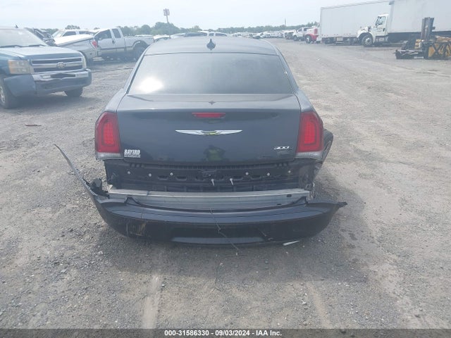 Chrysler 300 300s 2018 2C3CCABGXJH234376 Image 16