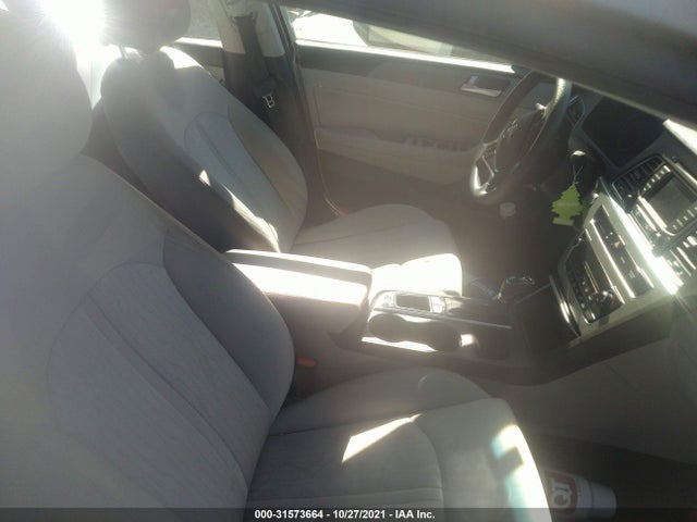 2016 Hyundai Sonata, VIN: KMHE24L1XGA027945