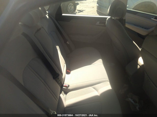 2016 Hyundai Sonata, VIN: KMHE24L1XGA027945