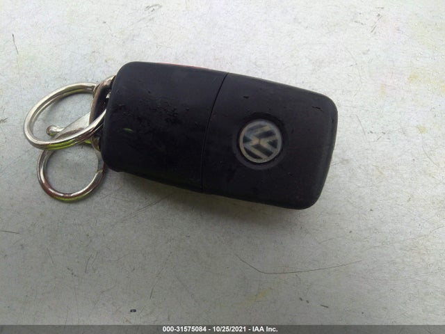 3VWF17AT1FM655568 Volkswagen Beetle Coupe 1.8t Fleet Edition