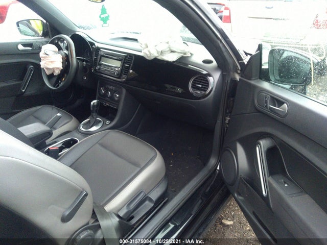 3VWF17AT1FM655568 Volkswagen Beetle Coupe 1.8t Fleet Edition