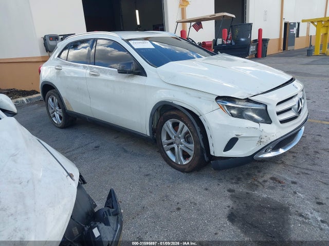 2015 MERCEDES-BENZ GLA 250 WDCTG4GB9FJ053560