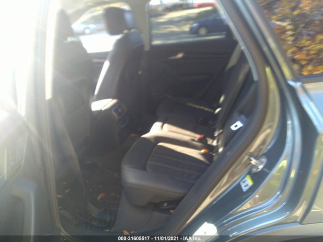 WA1ANAFY7J2177461 Audi Q5 2.0t Tech Premium/2.0t Premium