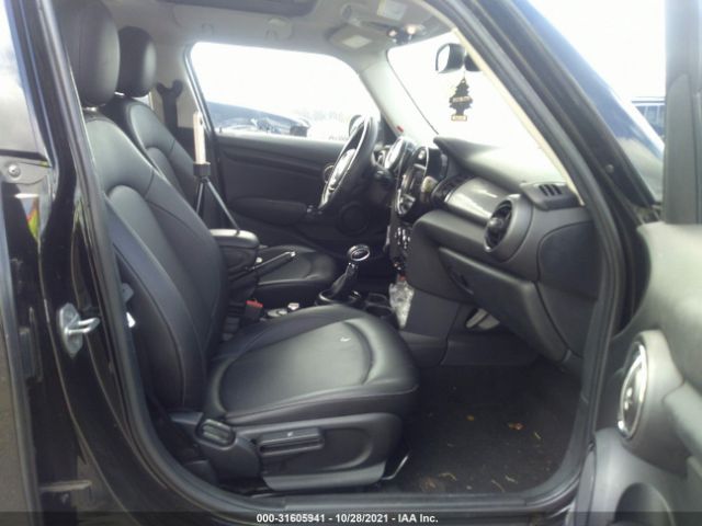 WMWXU1C57H2E18183 Mini Hardtop 4 Door Cooper