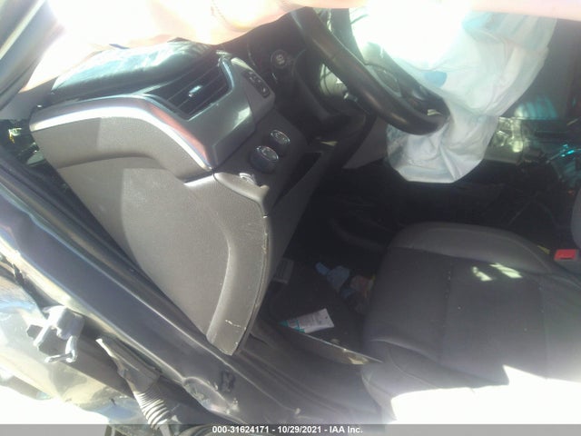 2019 Chevrolet Suburban, VIN: 1GNSKHKC2KR163490