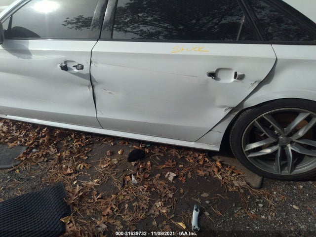 2017 Audi A8, VIN: WAU44AFD3HN009065