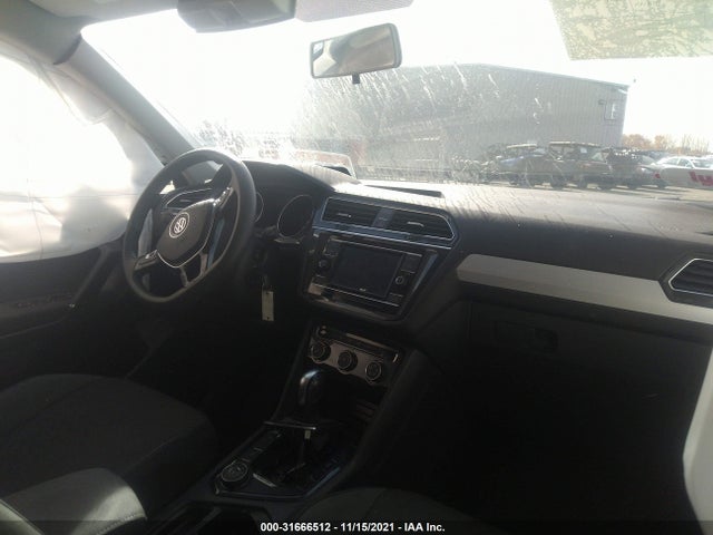 3VV0B7AXXJM076260 Volkswagen TIGUAN S