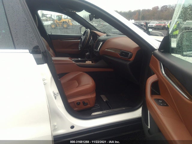 2017 Maserati Levante, VIN: ZN661XUL1HX229552