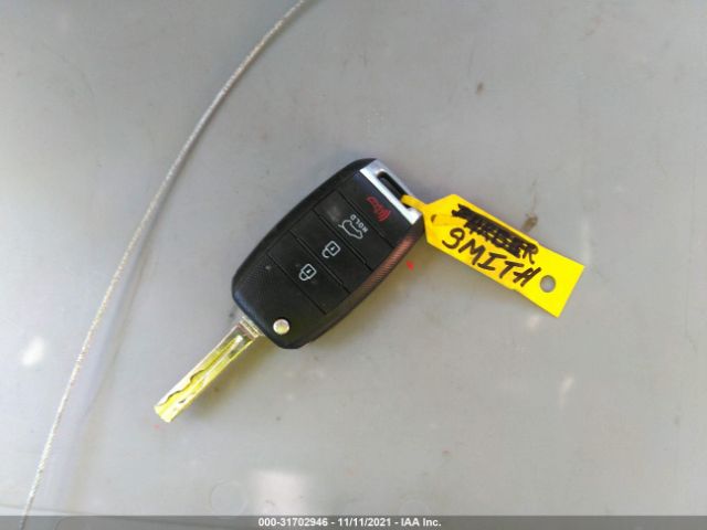 5XYKT4A63FG654634 KIA SORENTO LX