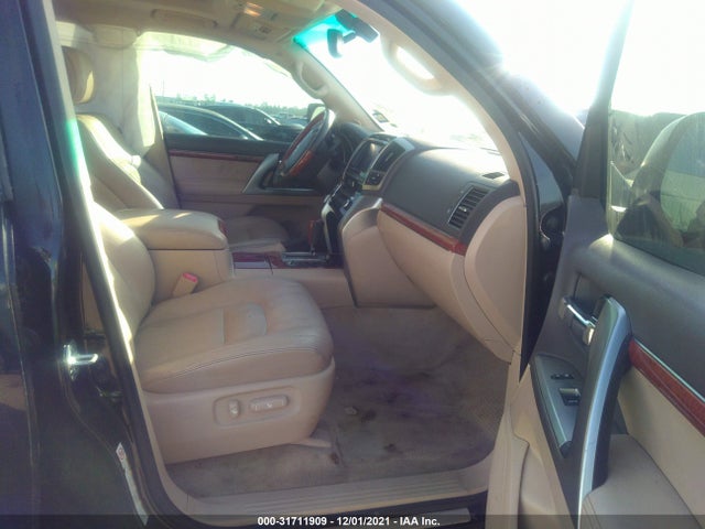 2015 Toyota Land Cruiser, VIN: JTMHY7AJ2F4033885