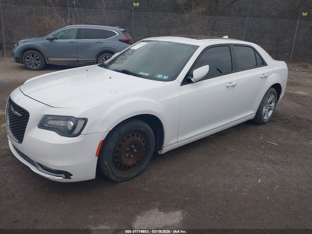 31716603 :رقم المزاد ، 2C3CCABG5GH311034 vin ، 2016 Chrysler 300 300s مزاد بيع