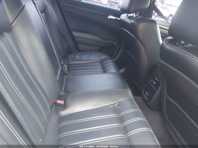 31716603 :رقم المزاد ، 2C3CCABG5GH311034 vin ، 2016 Chrysler 300 300s مزاد بيع