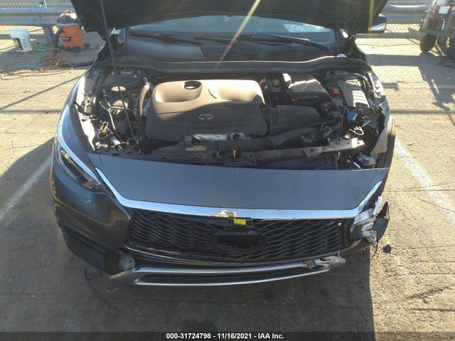 2018 Infiniti QX30, VIN: SJKCH5CR0JA055716
