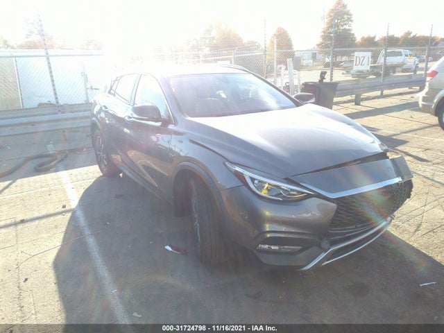 2018 Infiniti QX30, VIN: SJKCH5CR0JA055716