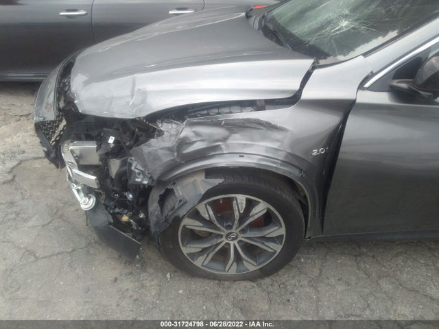 2018 Infiniti QX30, VIN: SJKCH5CR0JA055716