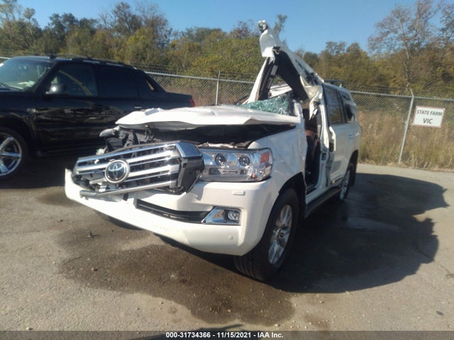 2016 Toyota Land Cruiser, VIN: JTMCY7AJ1G4038359