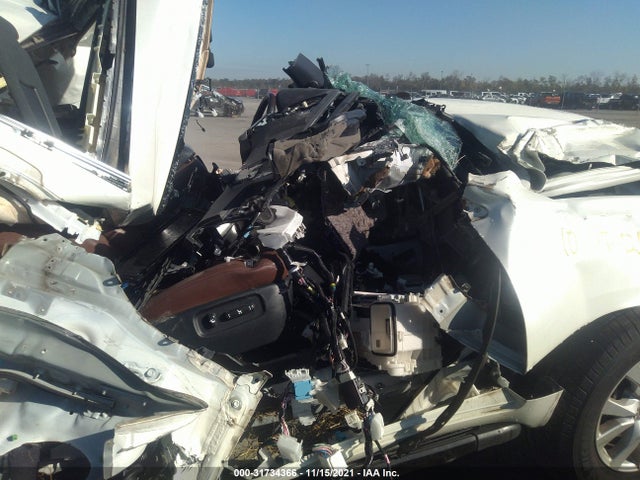 2016 Toyota Land Cruiser, VIN: JTMCY7AJ1G4038359