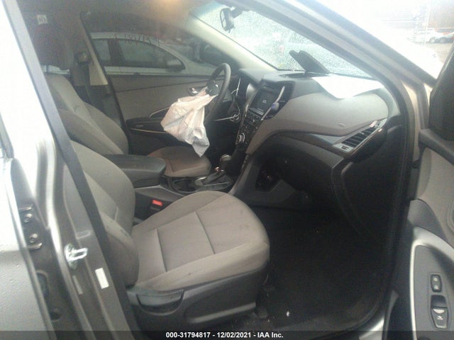 2017 Hyundai Santa Fe, VIN: 5XYZUDLB0HG411131