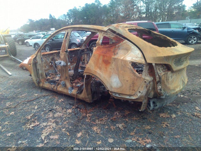 Tesla Model Y Long Range 2021 5YJYGDEE8MF062473 Image 3