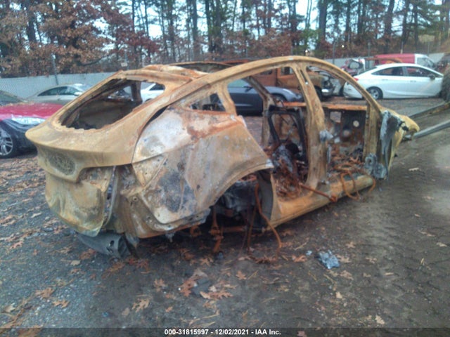 Tesla Model Y Long Range 2021 5YJYGDEE8MF062473 Image 4