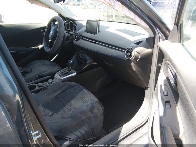 3MYDLBYV6HY195030 Toyota YARIS IA