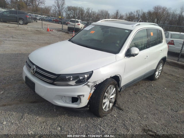 WVGRV7AX9HK003682 Volkswagen Tiguan Wolfsburg Edition