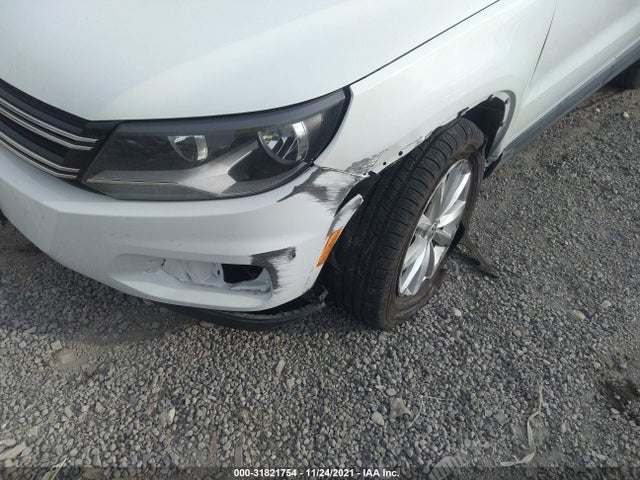 WVGRV7AX9HK003682 Volkswagen Tiguan Wolfsburg Edition