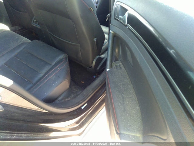 3VW4T7AU9FM005686 Volkswagen Golf Gti 2.0t Se 4-door
