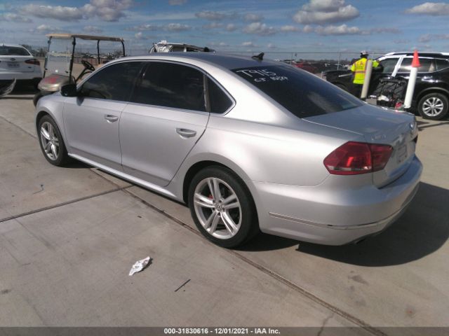 1VWBS7A30FC011573 Volkswagen Passat 1.8t Se