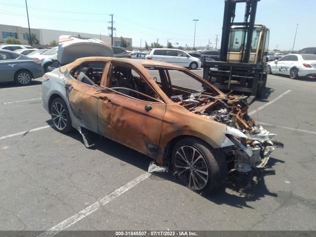 2019 4T1B11HK2KU726144 main image