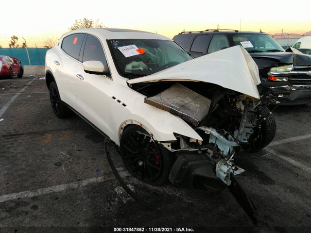 2017 Maserati Levante, VIN: ZN661XUA1HX215732