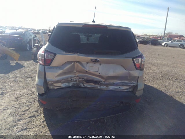 1FMCU0F76HUD10319 Ford ESCAPE S