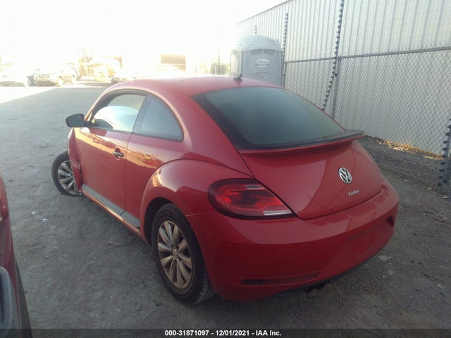 2018 Volkswagen Beetle, VIN: 3VWFD7ATXJM710258