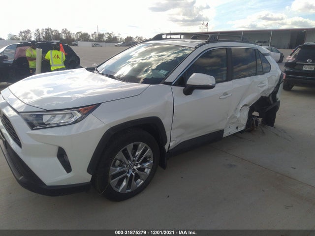 2T3C1RFV1MW116813 Toyota Rav4 Xle Premium