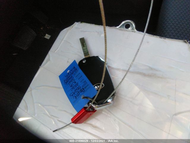KNDJ23AU8L7120030 KIA SOUL LX