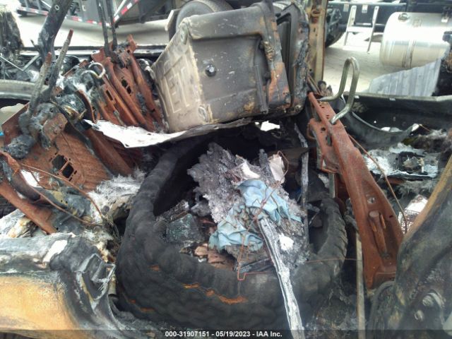 1C4HJXEG2KW501034 Jeep Wrangler Unlimited Sahara