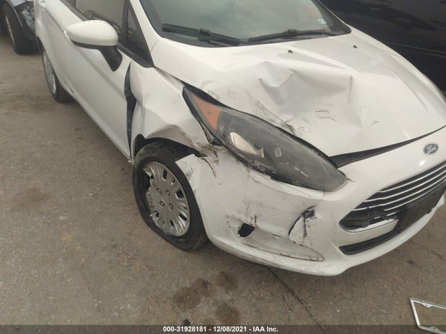 2018 Ford Fiesta, VIN: 3FADP4AJ0JM117187