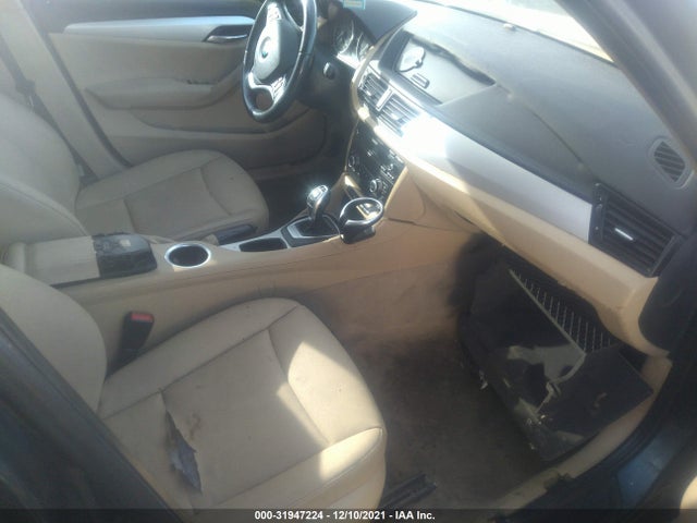 2015 BMW X1, VIN: WBAVM1C56FV315501