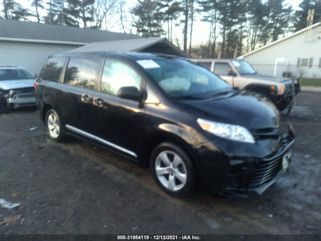 2018 Toyota Sienna, VIN: 5TDZZ3DC8JS942413