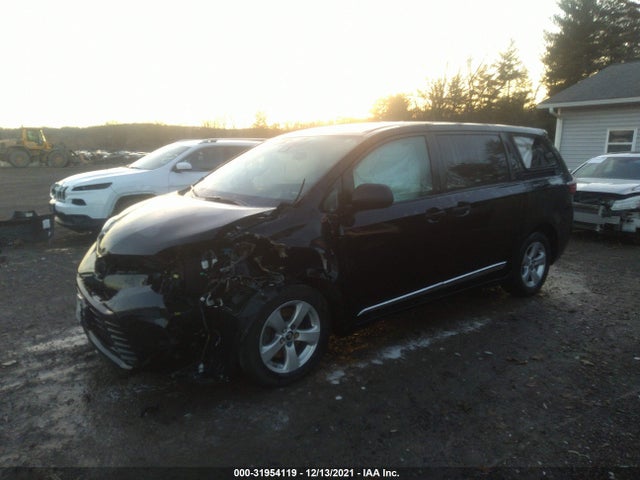 2018 Toyota Sienna, VIN: 5TDZZ3DC8JS942413